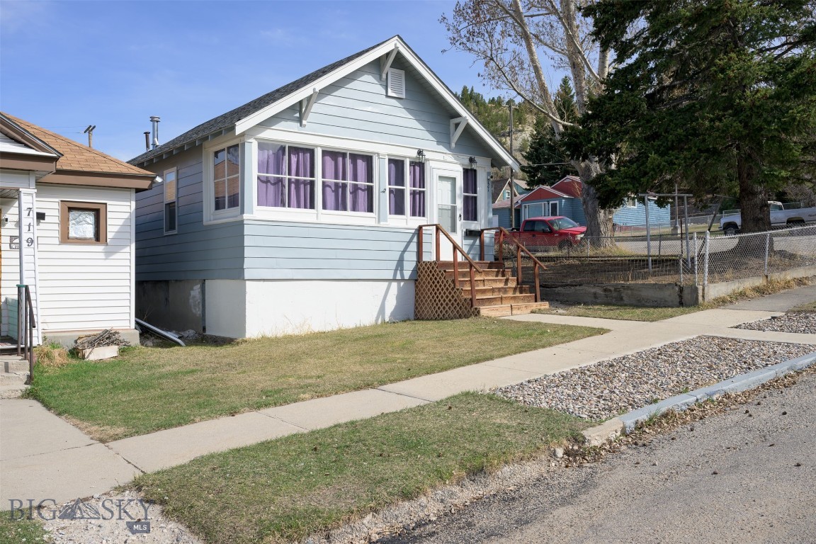 721 Chestnut Property Photo