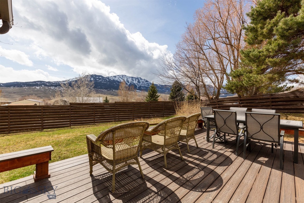 4 Solar Mountain Road Property Photo