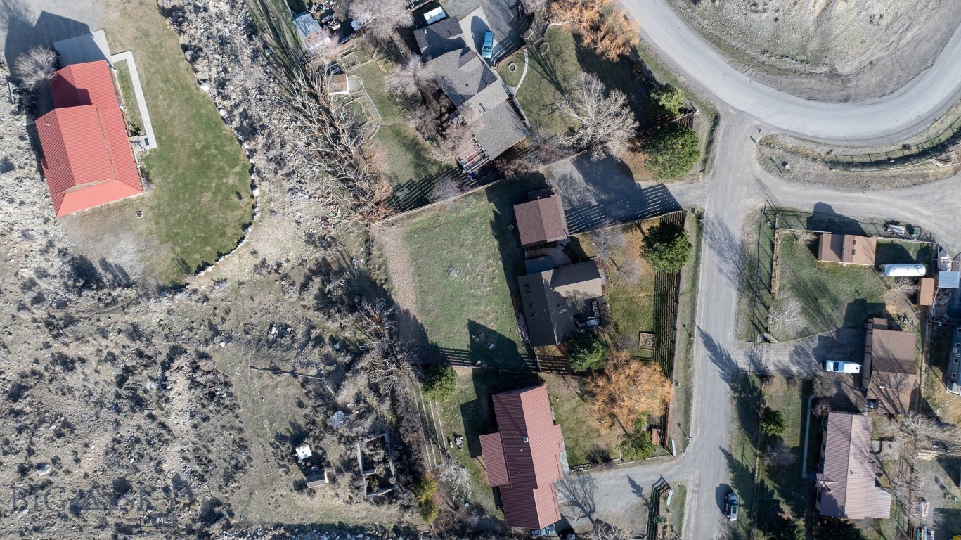 4 Solar Mountain Road Property Photo 57
