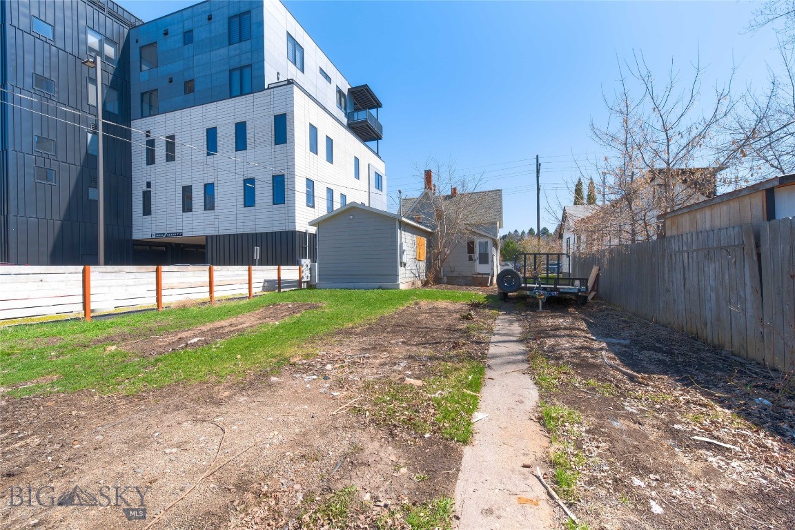 113 S Wallace Avenue Property Photo 4