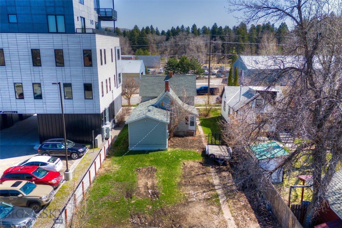 113 S Wallace Avenue Property Photo 12