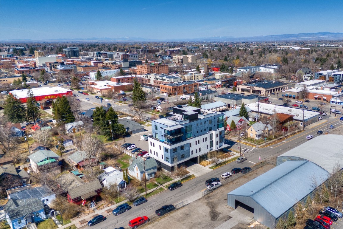 113 S Wallace Avenue Property Photo 17