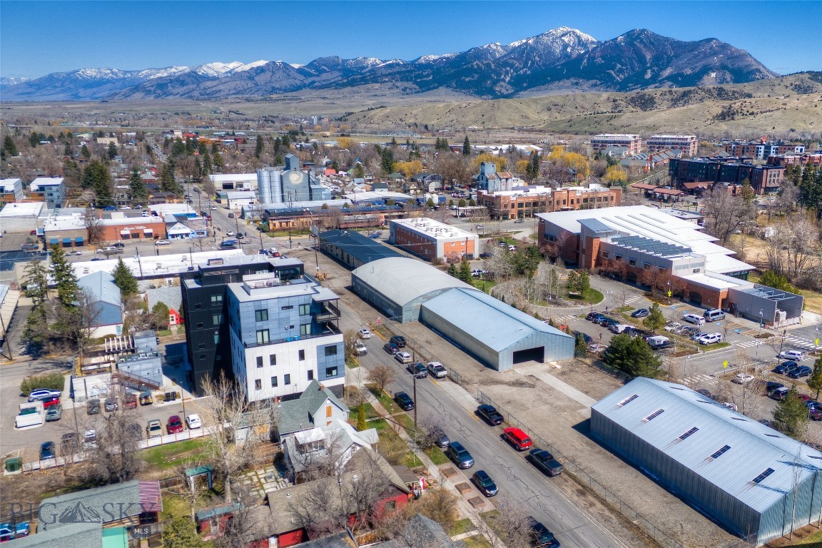 113 S Wallace Avenue Property Photo 20