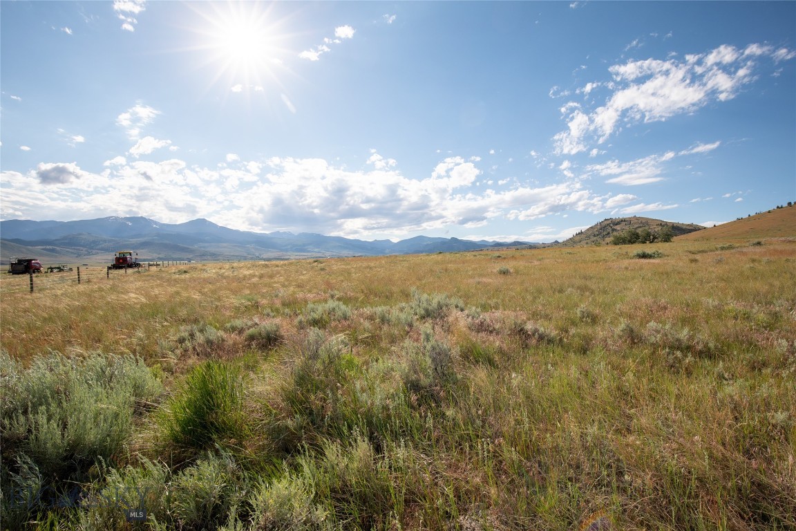 Lot 4 & 7 Twin Knob Pud Property Photo