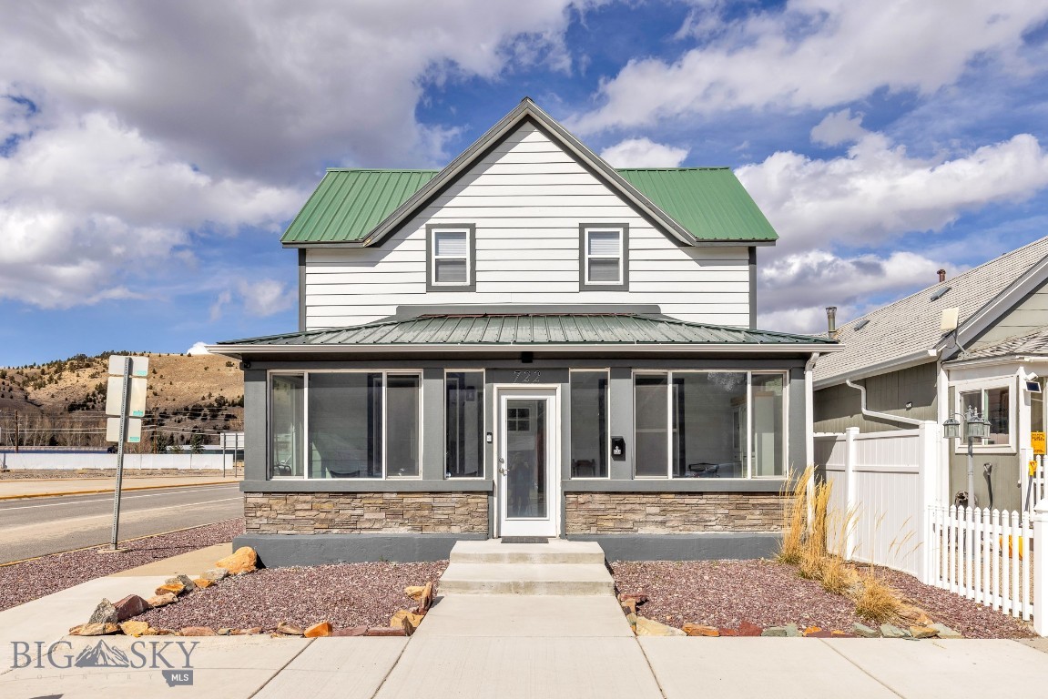 722 W Park Property Photo