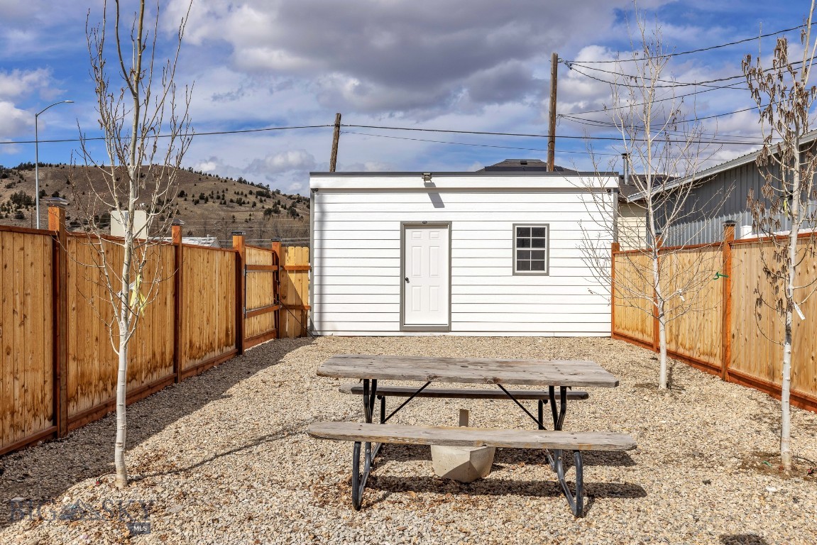 722 W Park Property Photo 31
