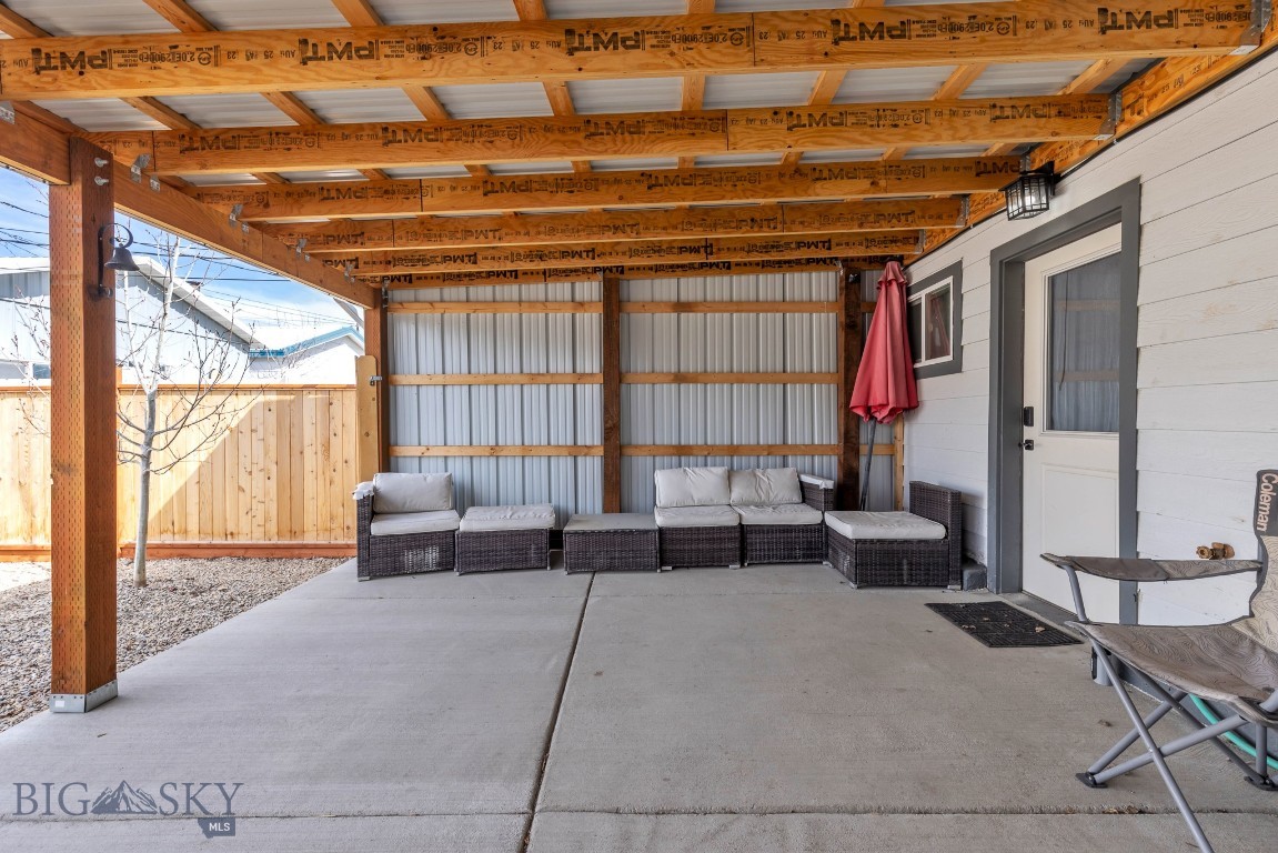 722 W Park Property Photo 32