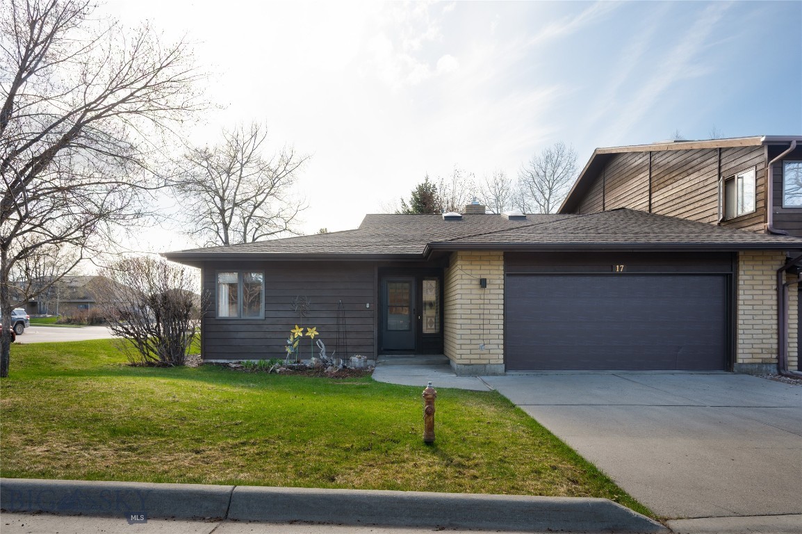 17 Hoffman Drive Property Photo 1