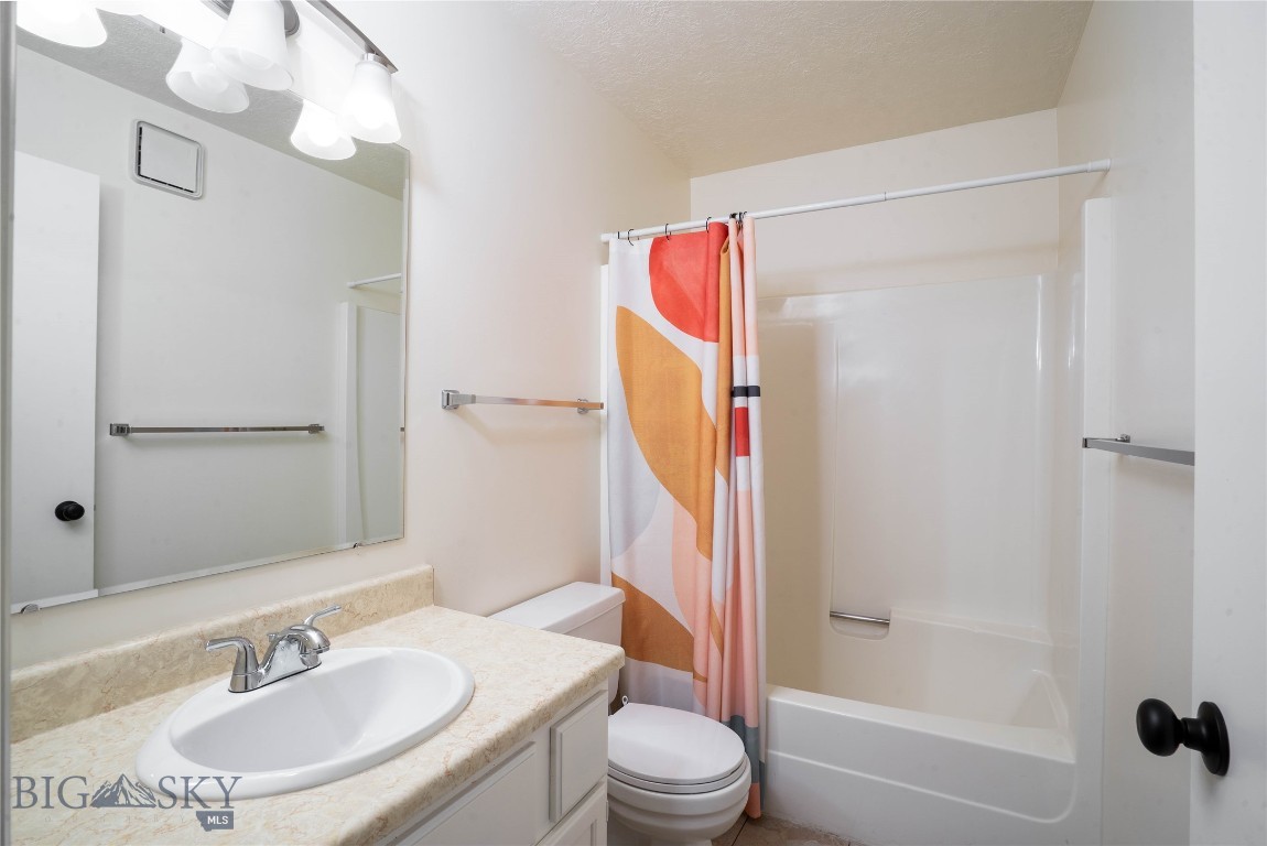 210 S 16th D Property Photo 12