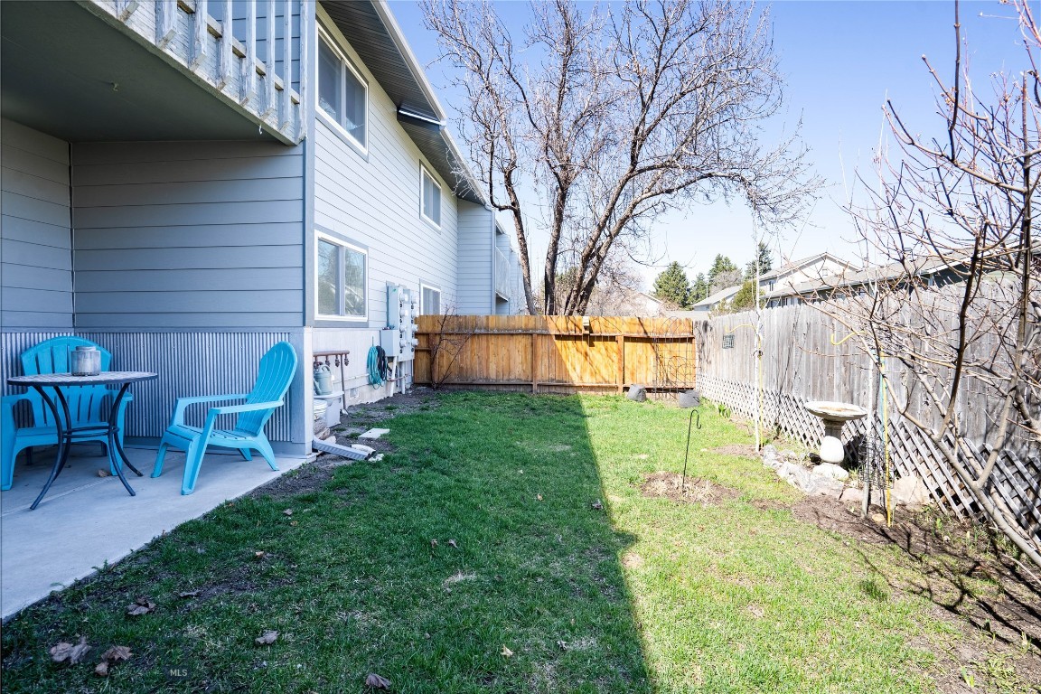 210 S 16th D Property Photo 18