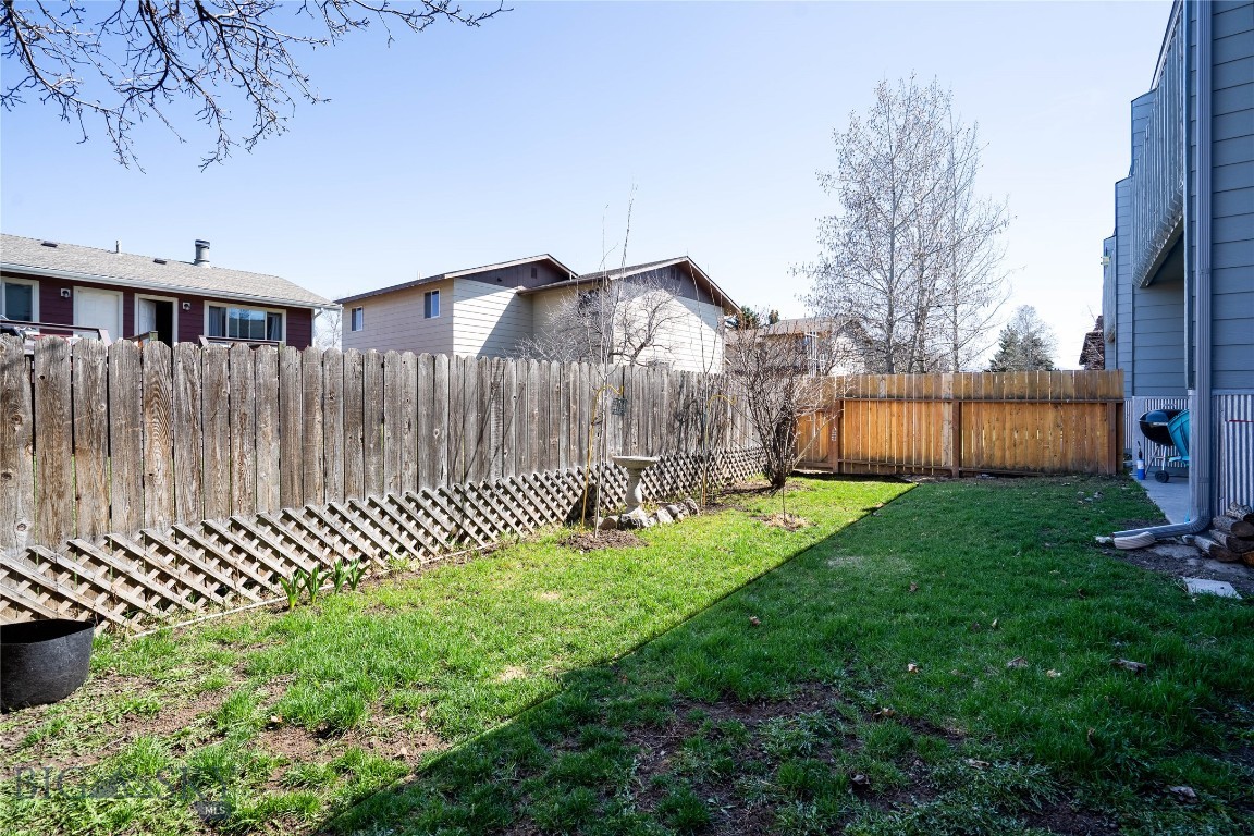 210 S 16th D Property Photo 19