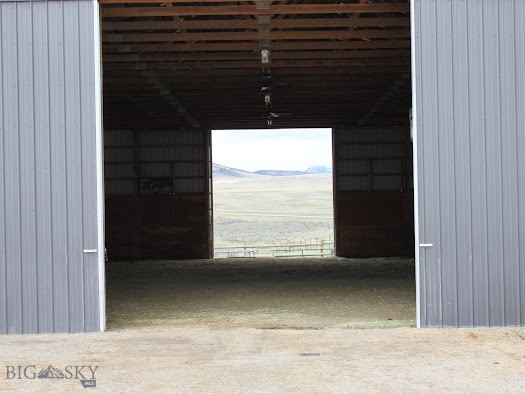 10 Lester Lane Property Photo 12