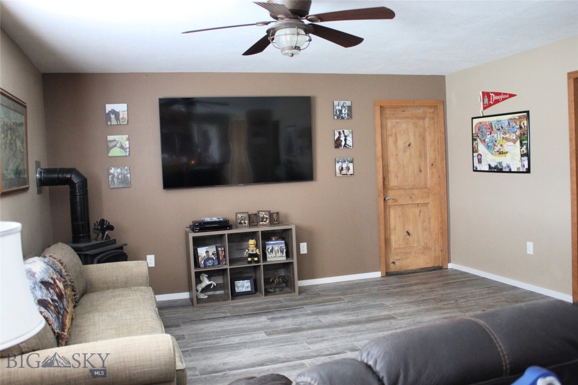 10 Lester Lane Property Photo 22