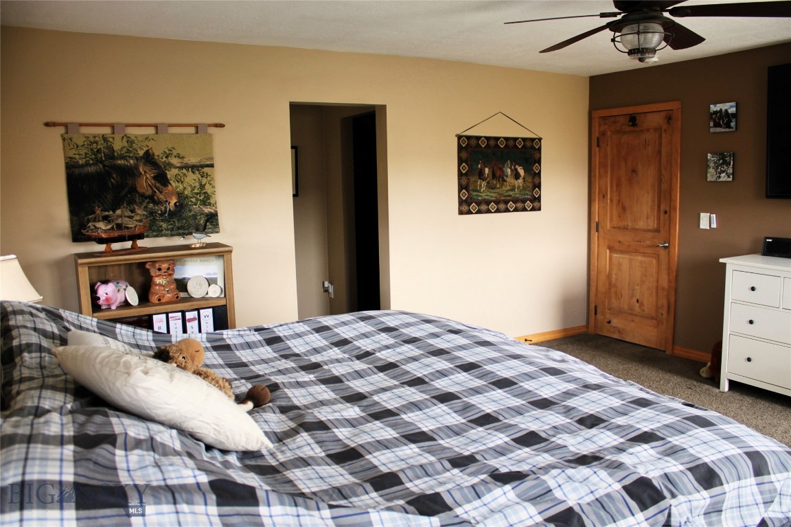 10 Lester Lane Property Photo 26