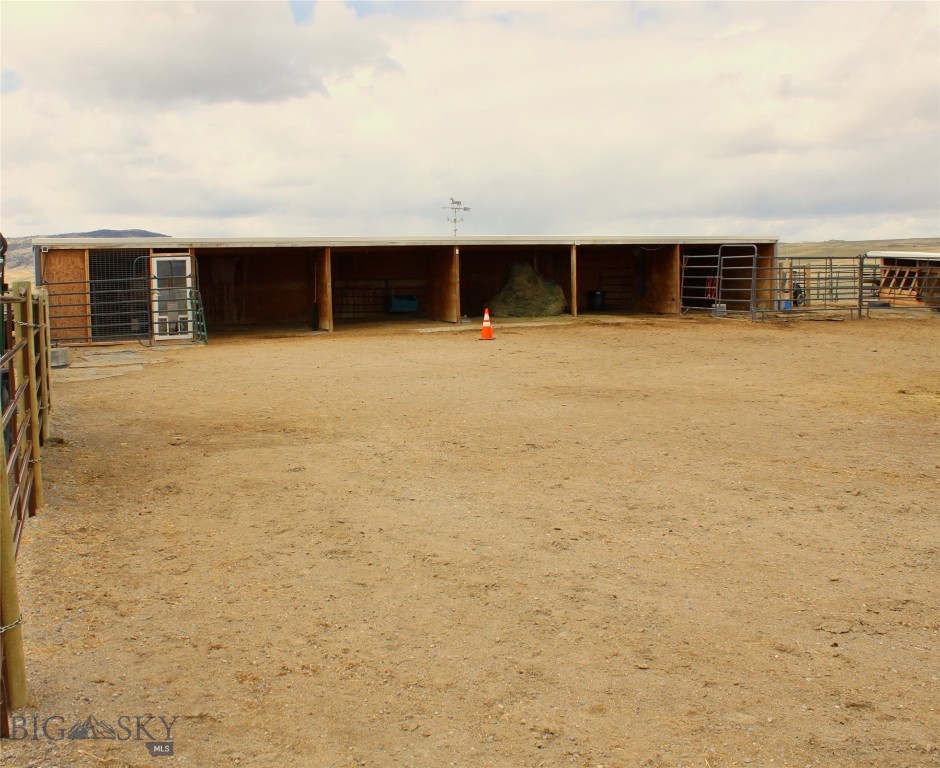 10 Lester Lane Property Photo 39