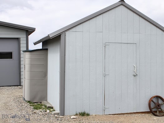10 Lester Lane Property Photo 13