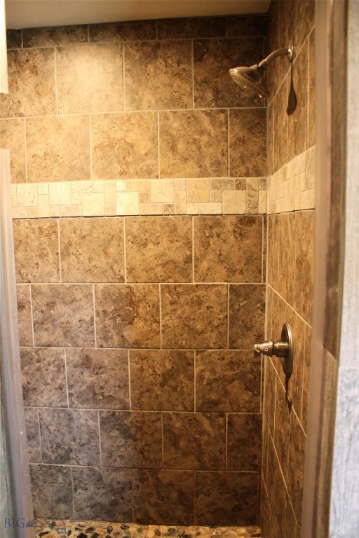 10 Lester Lane Property Photo 32