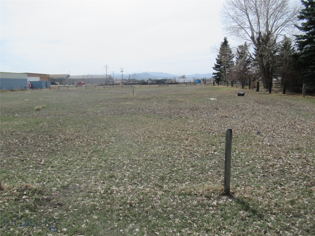 1830 Holmes Property Photo 6