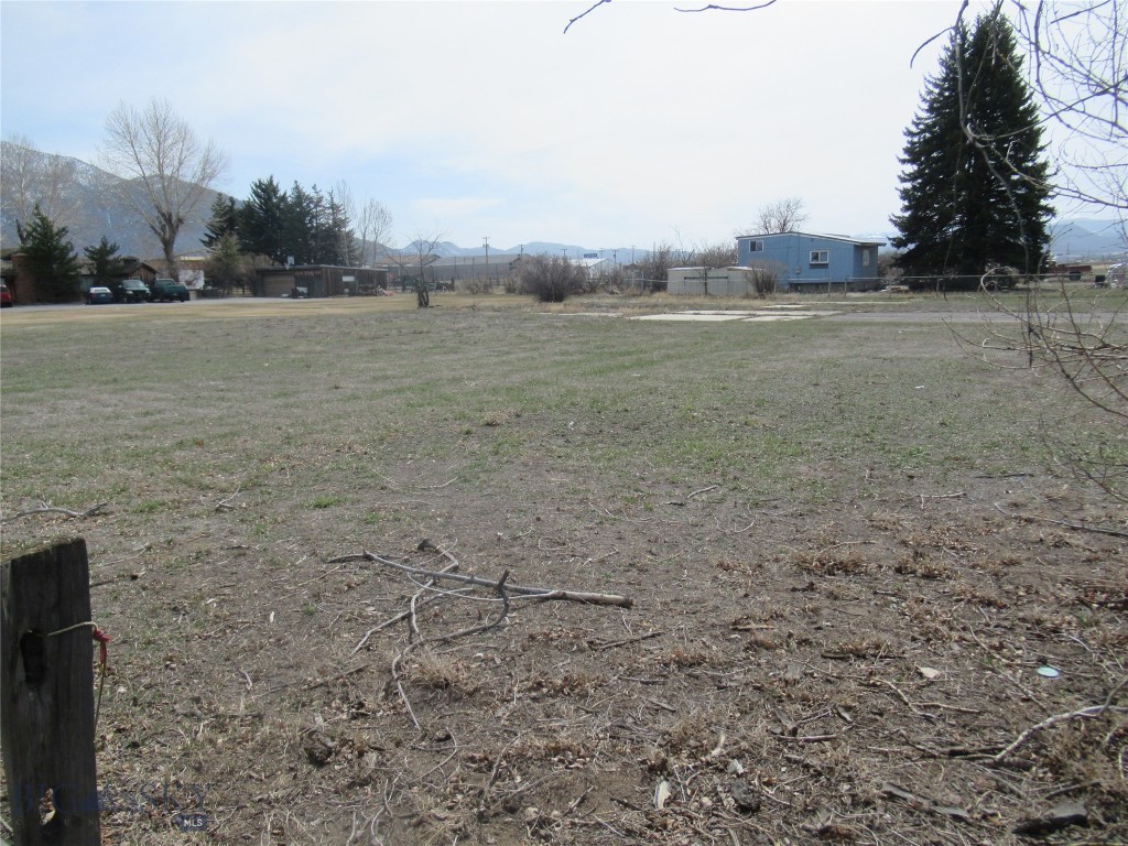 1830 Holmes Property Photo 14