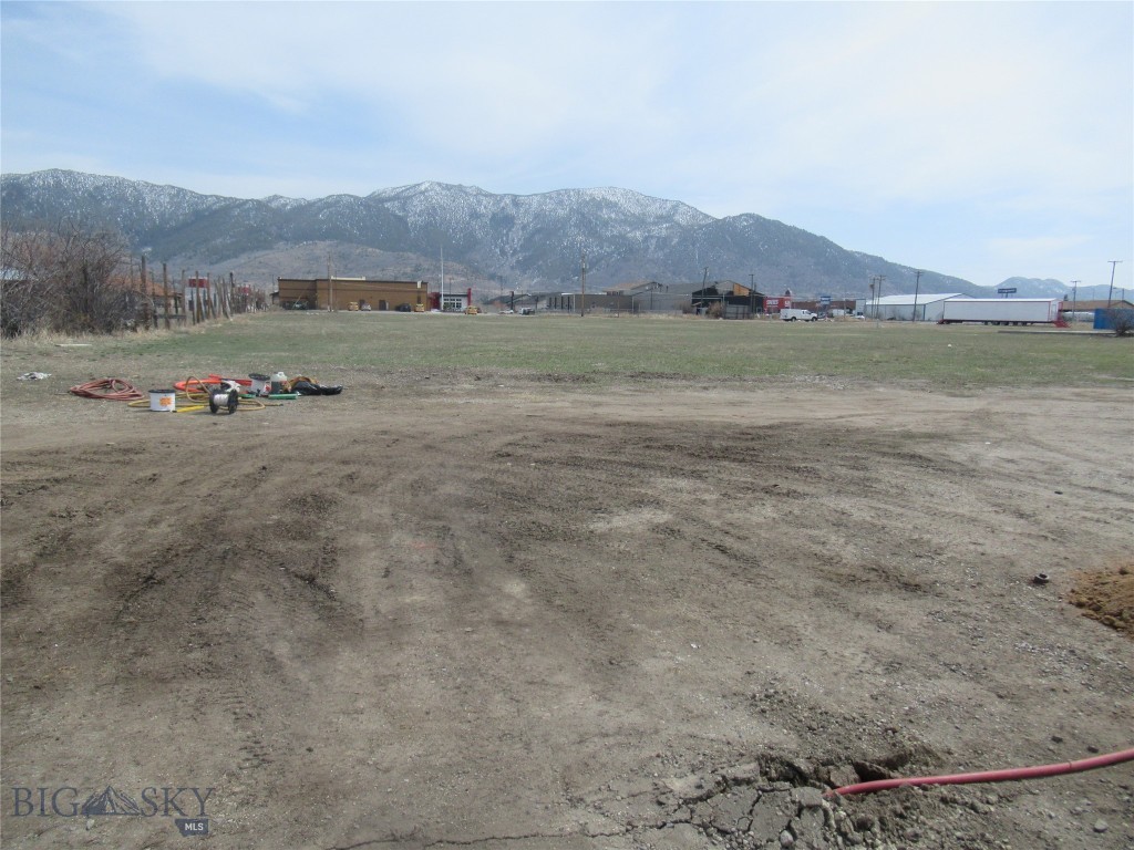 1830 Holmes Property Photo 22