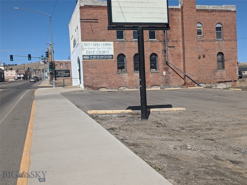 202 S Arizona Street Property Photo 26