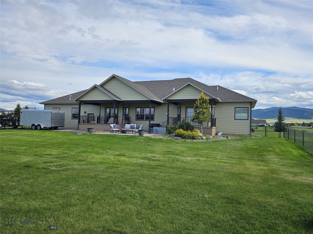 2160 Crested Wheat Loop Property Photo 6