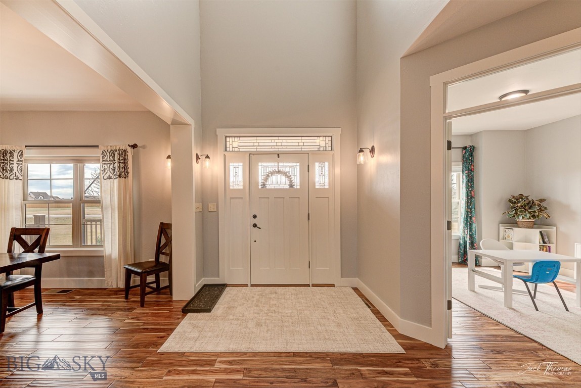 2160 Crested Wheat Loop Property Photo 8
