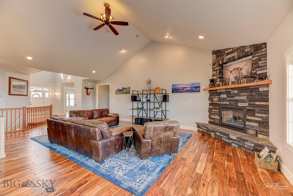 2160 Crested Wheat Loop Property Photo 10