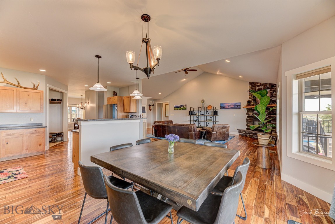 2160 Crested Wheat Loop Property Photo 13