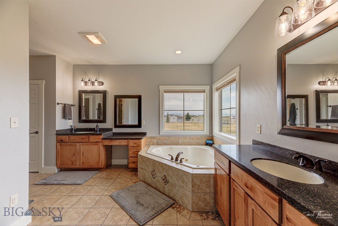 2160 Crested Wheat Loop Property Photo 21