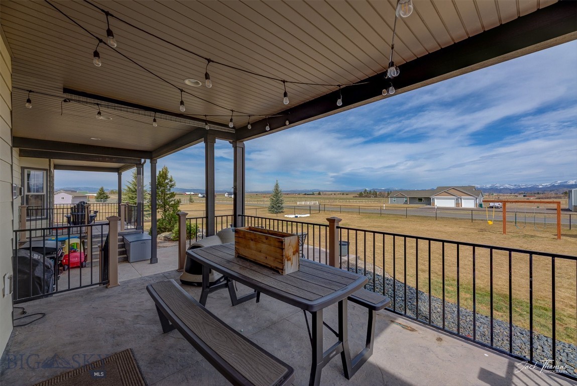 2160 Crested Wheat Loop Property Photo 49