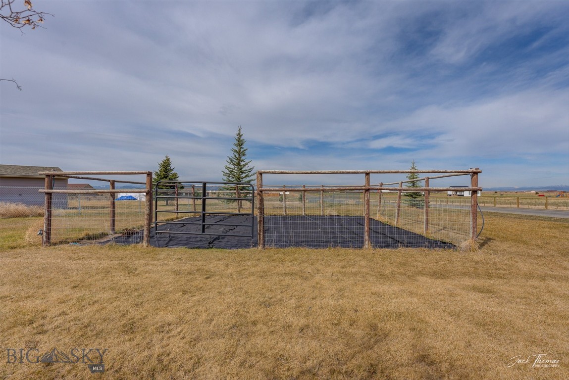 2160 Crested Wheat Loop Property Photo 53
