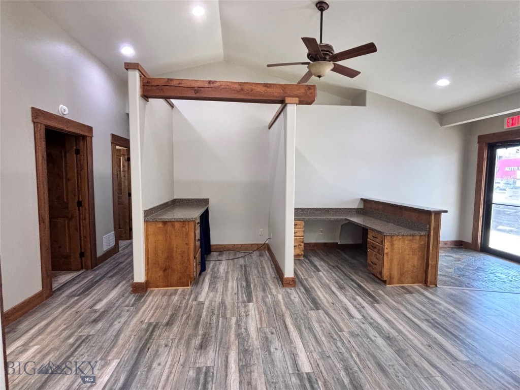405-411 N Montana Street Property Photo 4