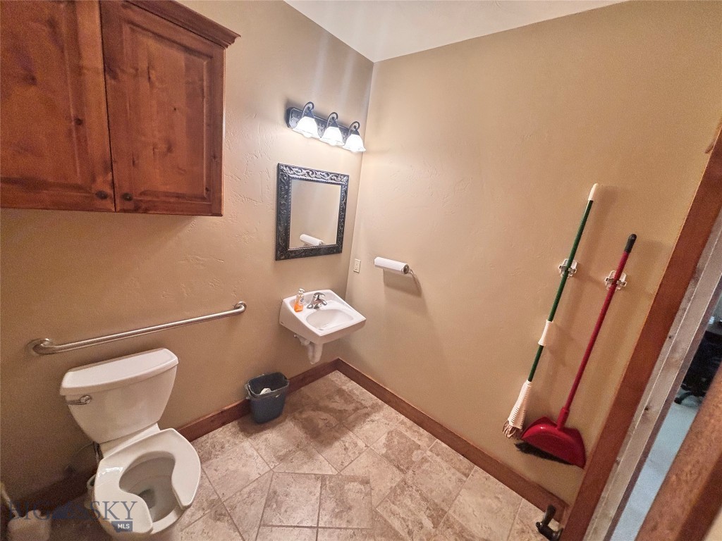 405-411 N Montana Street Property Photo 14