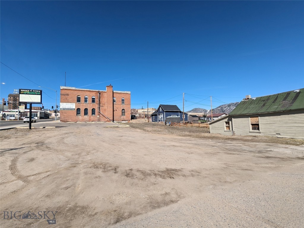 202 S Arizona Street Property Photo 4