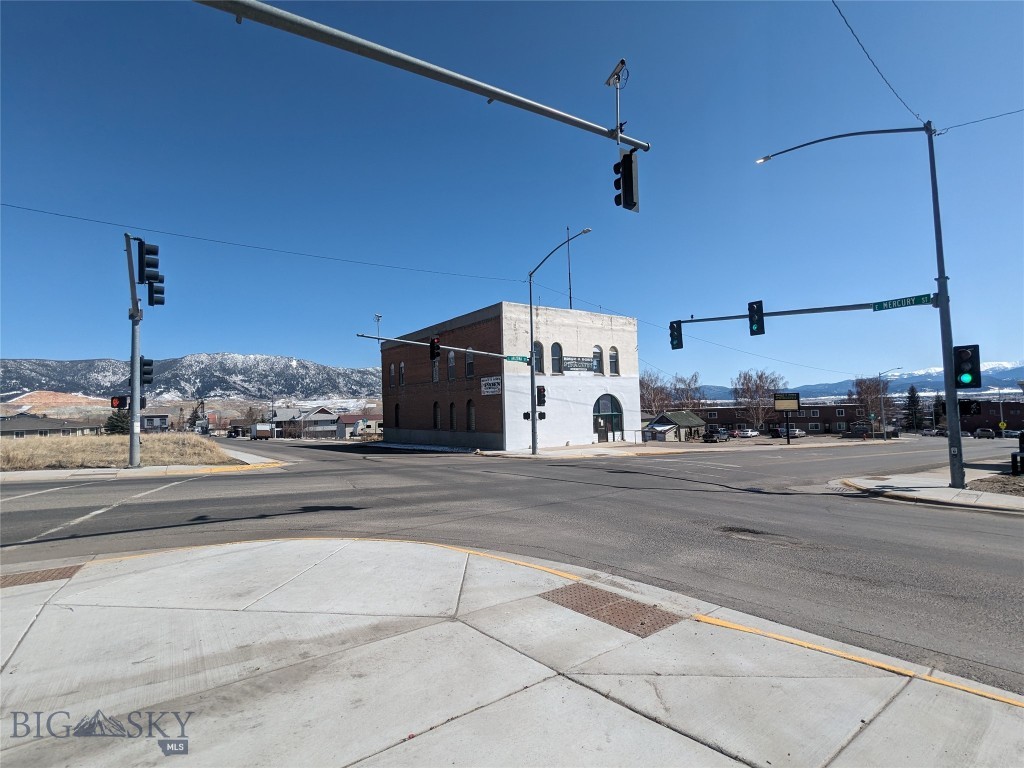 202 S Arizona Street Property Photo 7