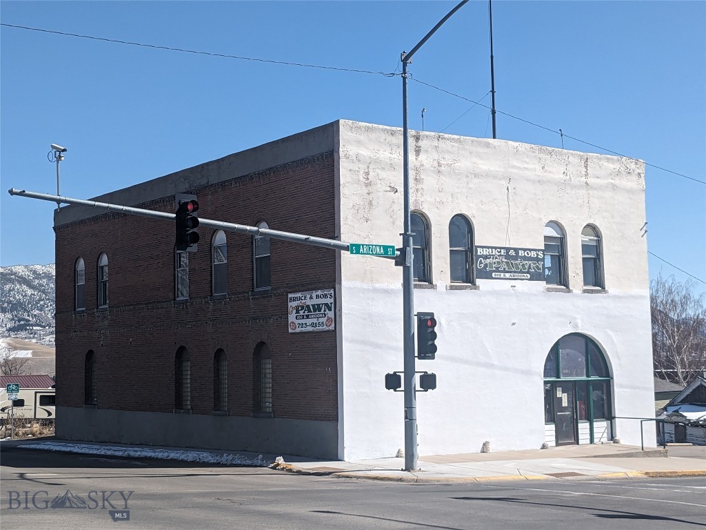 202 S Arizona Street Property Photo 8