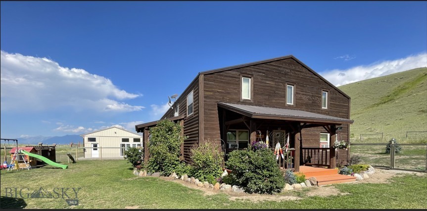 682 East River Road Property Photo 1