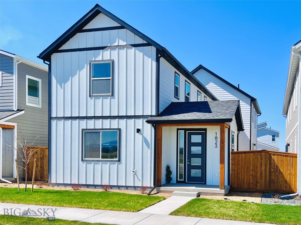 1823 N Cottonwood Road Property Photo 1