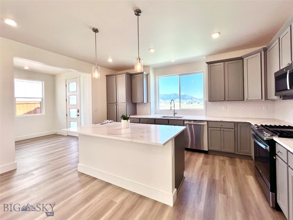 1823 N Cottonwood Road Property Photo 1