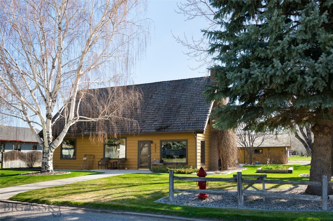 201 Hemlock Street Property Photo