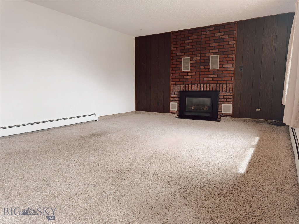509 1st E Property Photo 7