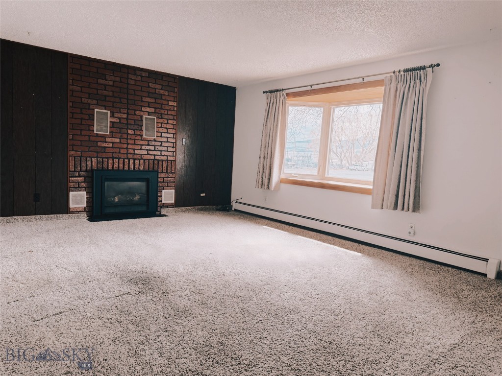 509 1st E Property Photo 8