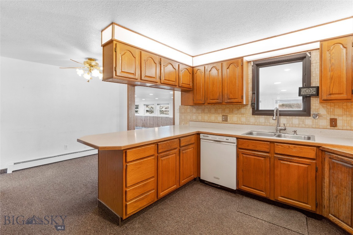 509 1st E Property Photo 10