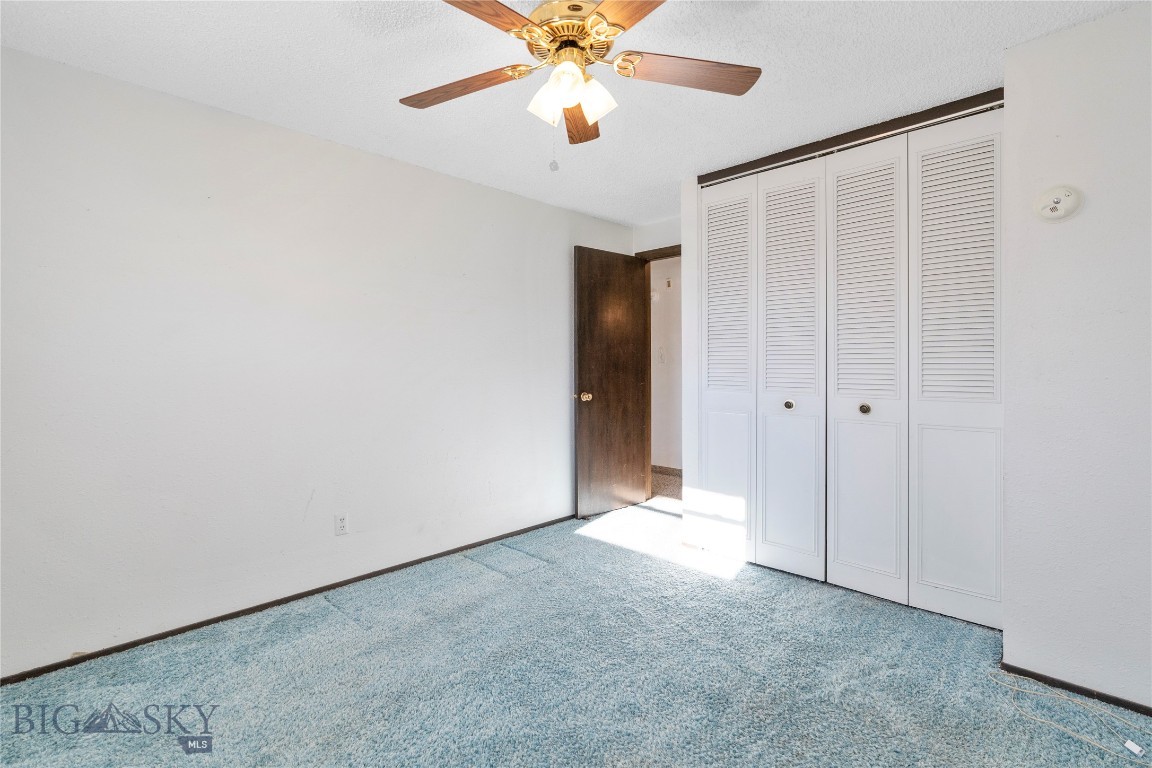 509 1st E Property Photo 34
