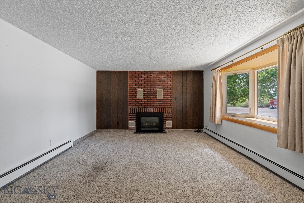 509 1st E Property Photo 59