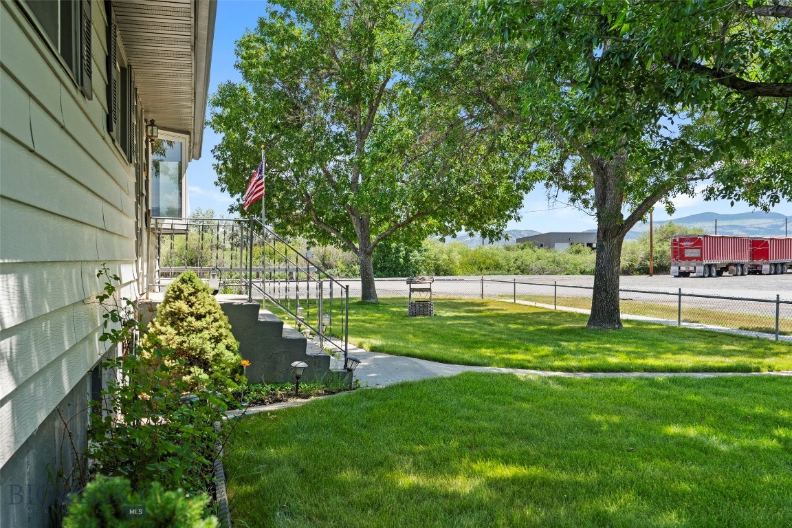 509 1st E Property Photo 68