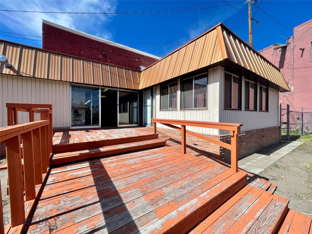 827 S Montana Street Property Photo