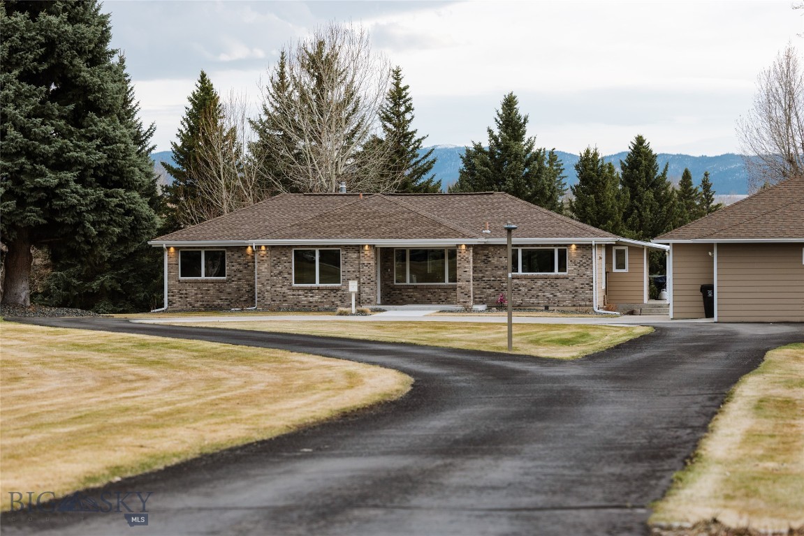 2802 White Boulevard Property Photo 1