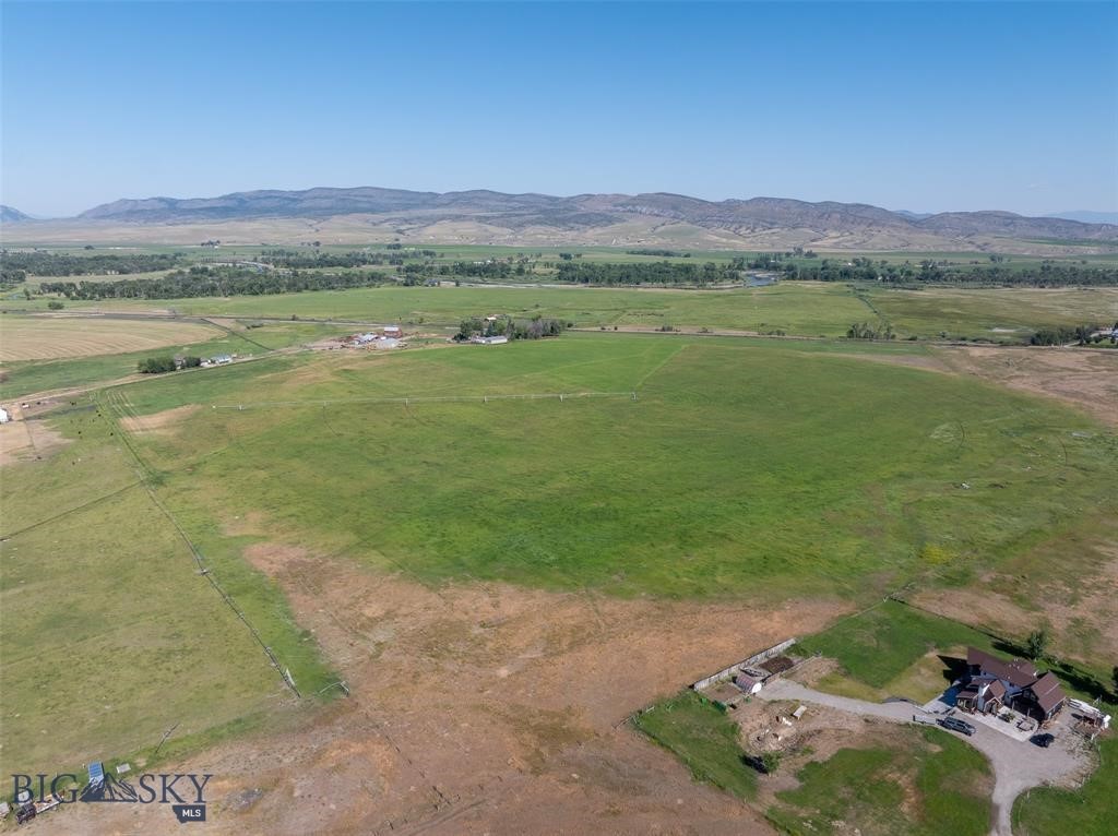 300 Albro Lane Property Photo